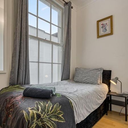 ロンドンCosy 2Br Retreat Near Paddington Stationアパートメント エクステリア 写真