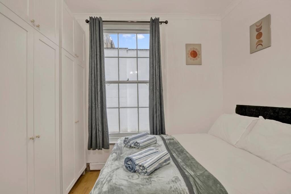 ロンドンCosy 2Br Retreat Near Paddington Stationアパートメント エクステリア 写真