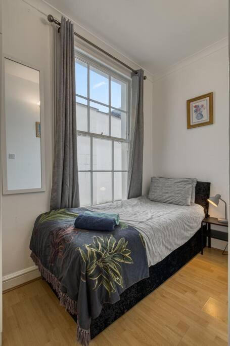 ロンドンCosy 2Br Retreat Near Paddington Stationアパートメント エクステリア 写真