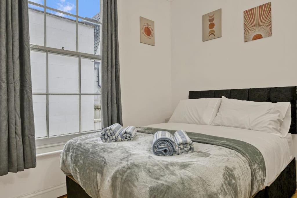 ロンドンCosy 2Br Retreat Near Paddington Stationアパートメント エクステリア 写真